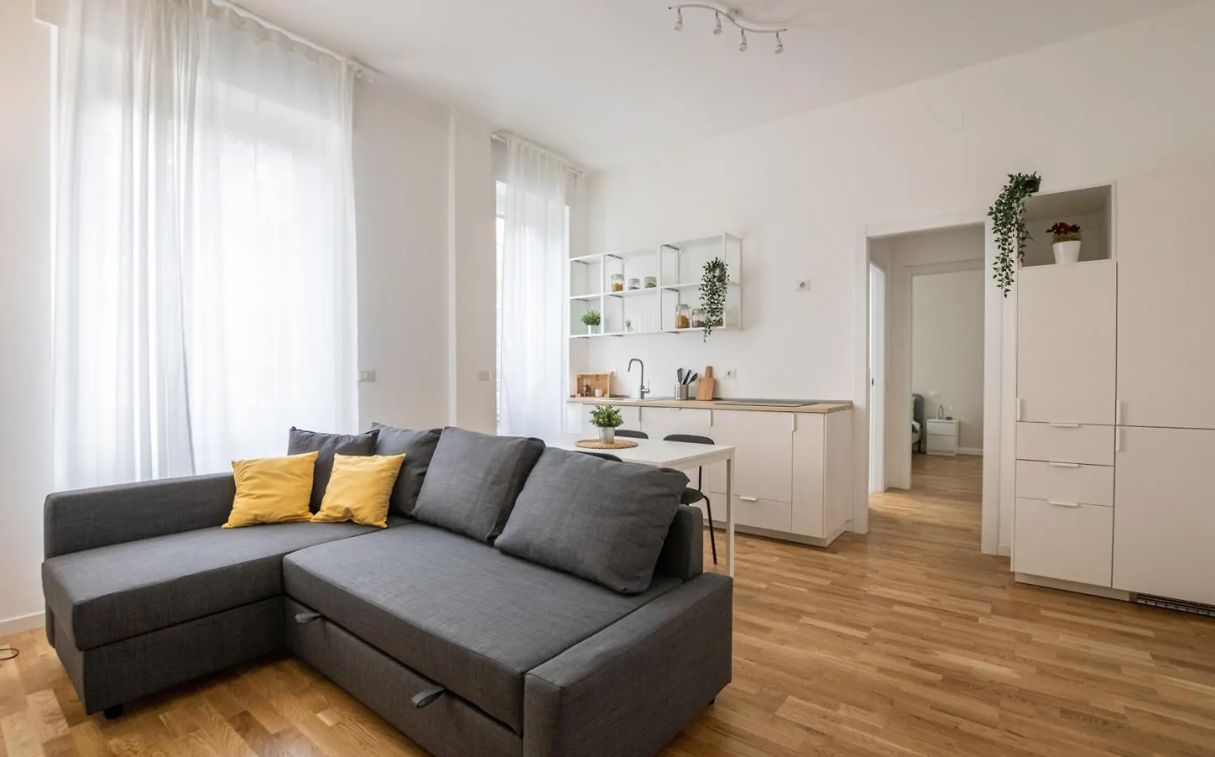 Viale Troya Modern Bilo - Design District location