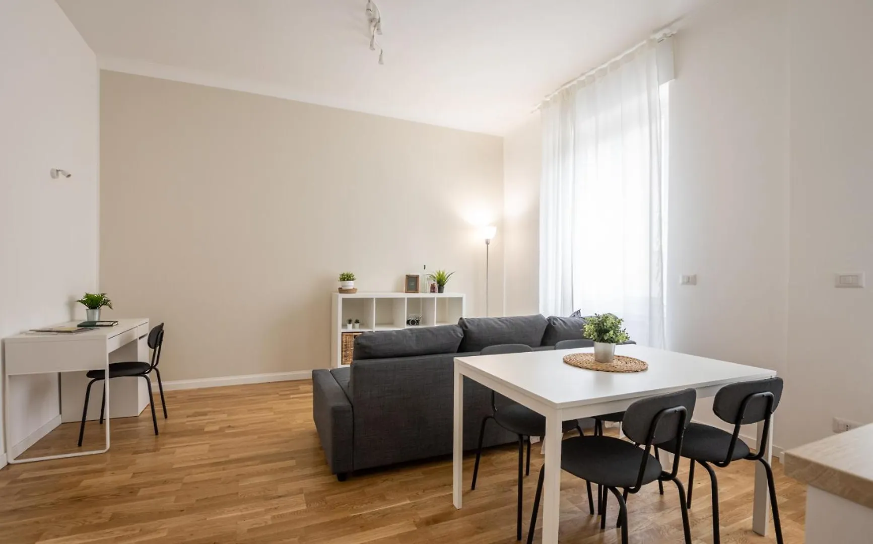 Viale Troya Modern Bilo - Design District Apartment Milan